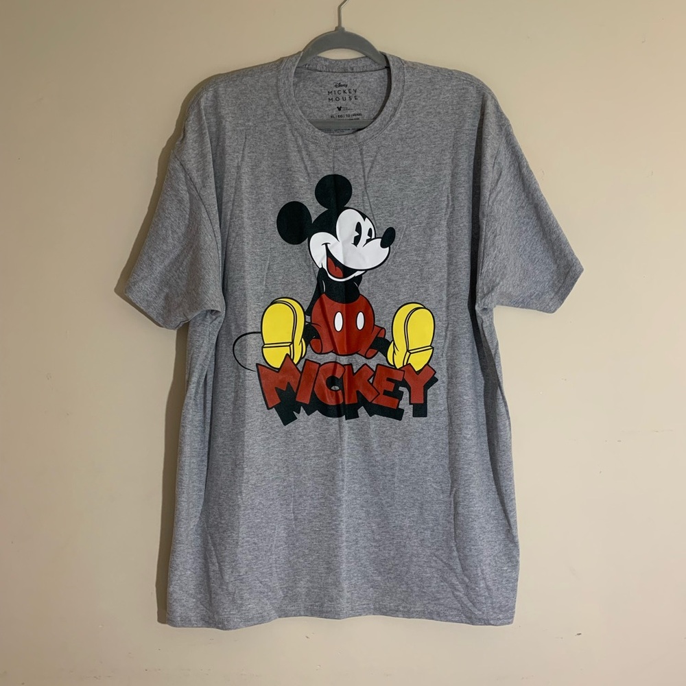 Disney Gray  T-Shirt with Mickey Mouse Graphic XL
